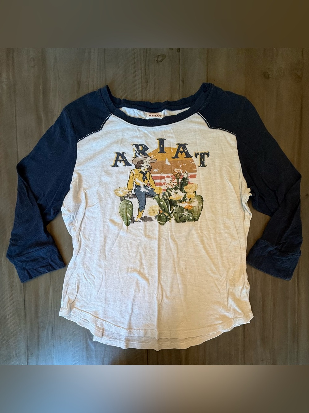 ARIAT WOMEN White and Navy 3/4 Sleeve T Shirt